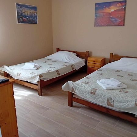 Catherine'S House Артеміда Екстер'єр фото